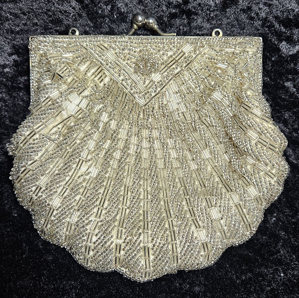 La Regale Gold Beaded Clutch